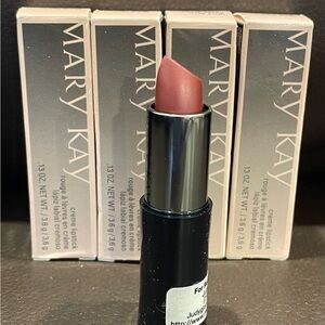 Mary Kay Creme Lipstick - Whipped Berries